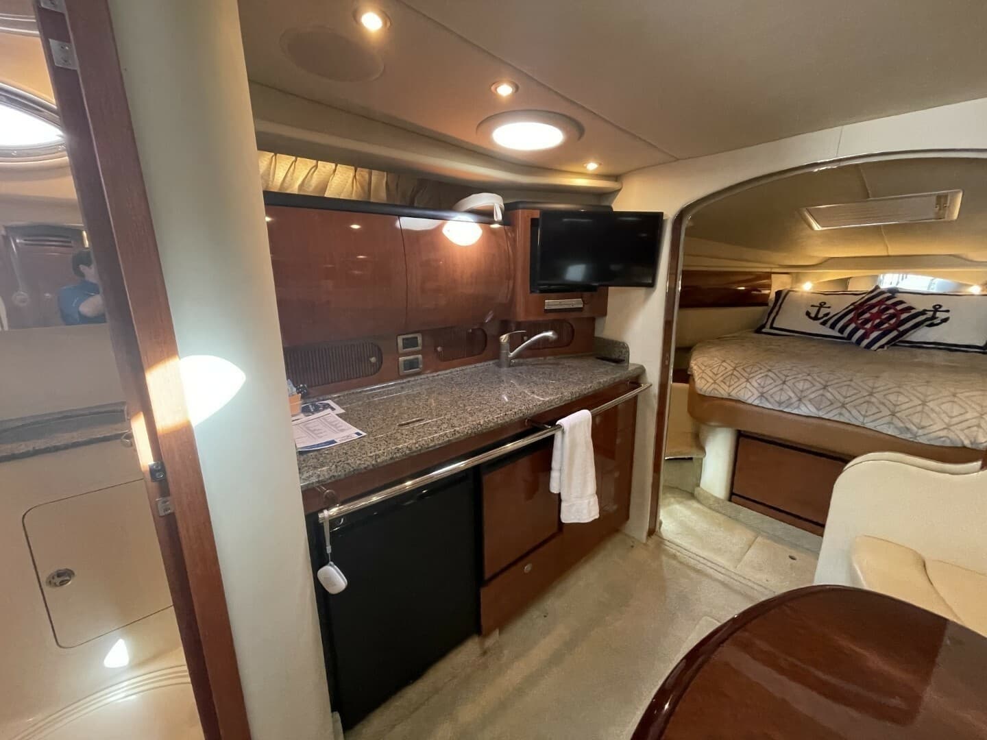 2006 Sea Ray 360 Sundancer - Image 27