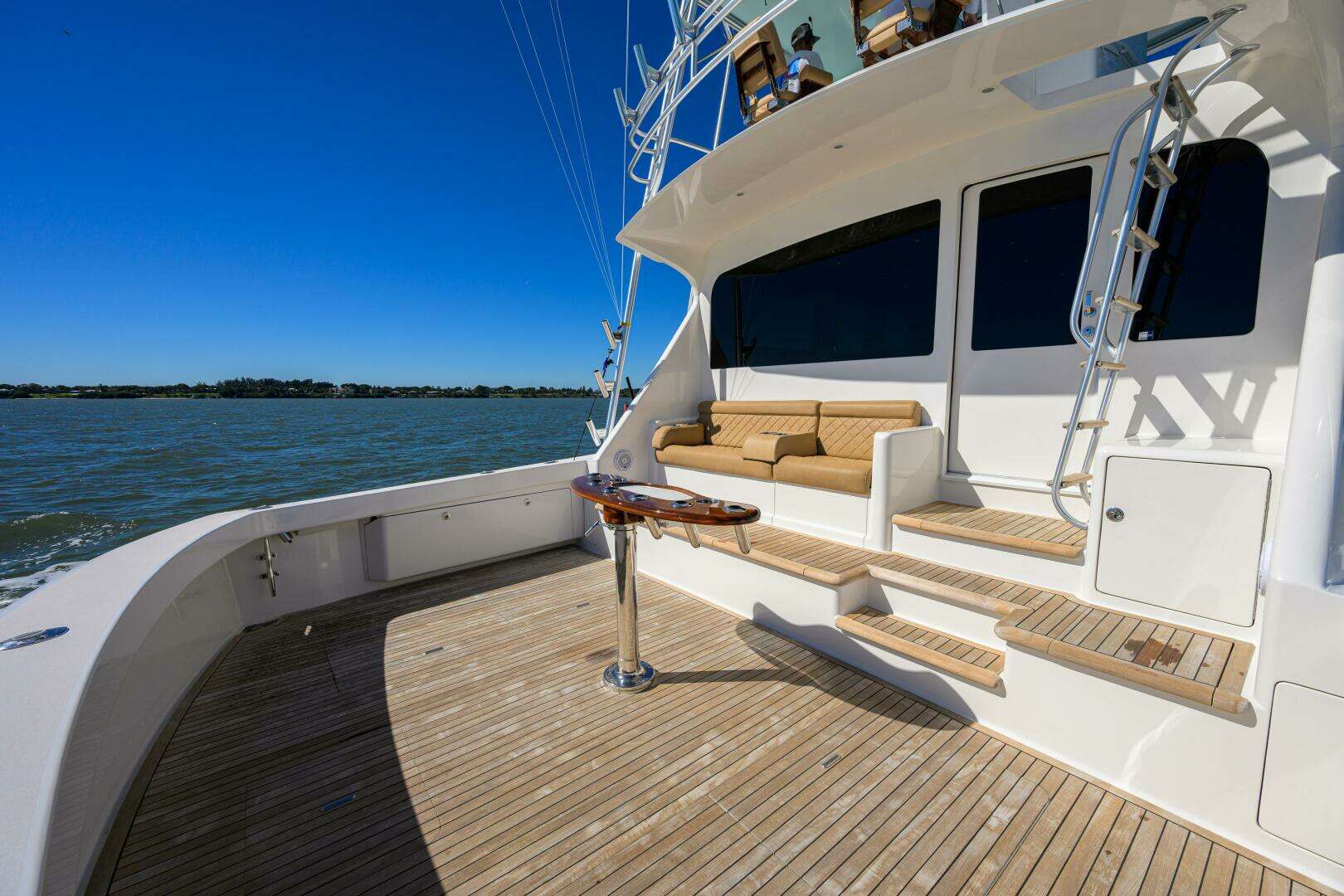 2007 Viking 64 Convertible - Image 8