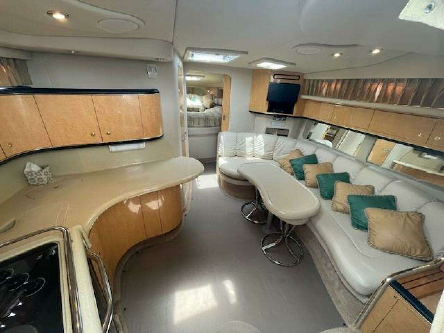1998 Sea Ray 370 Sundancer - Image 40