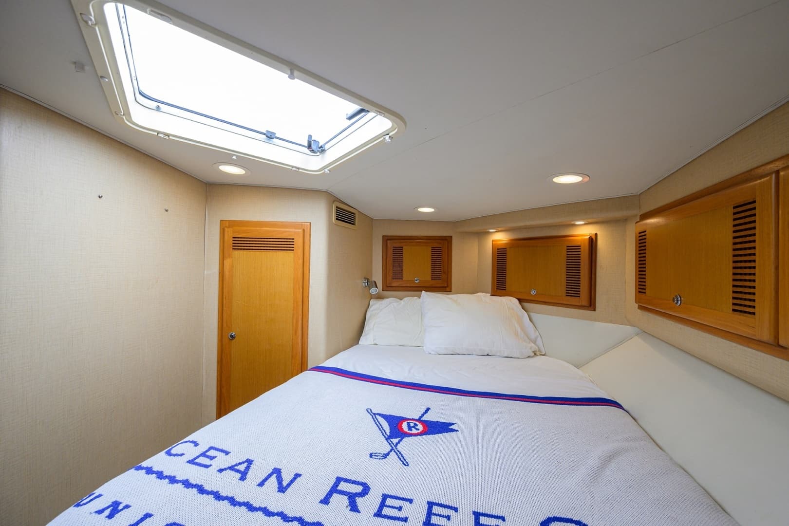 2003 Cabo 48 Flybridge - Image 16