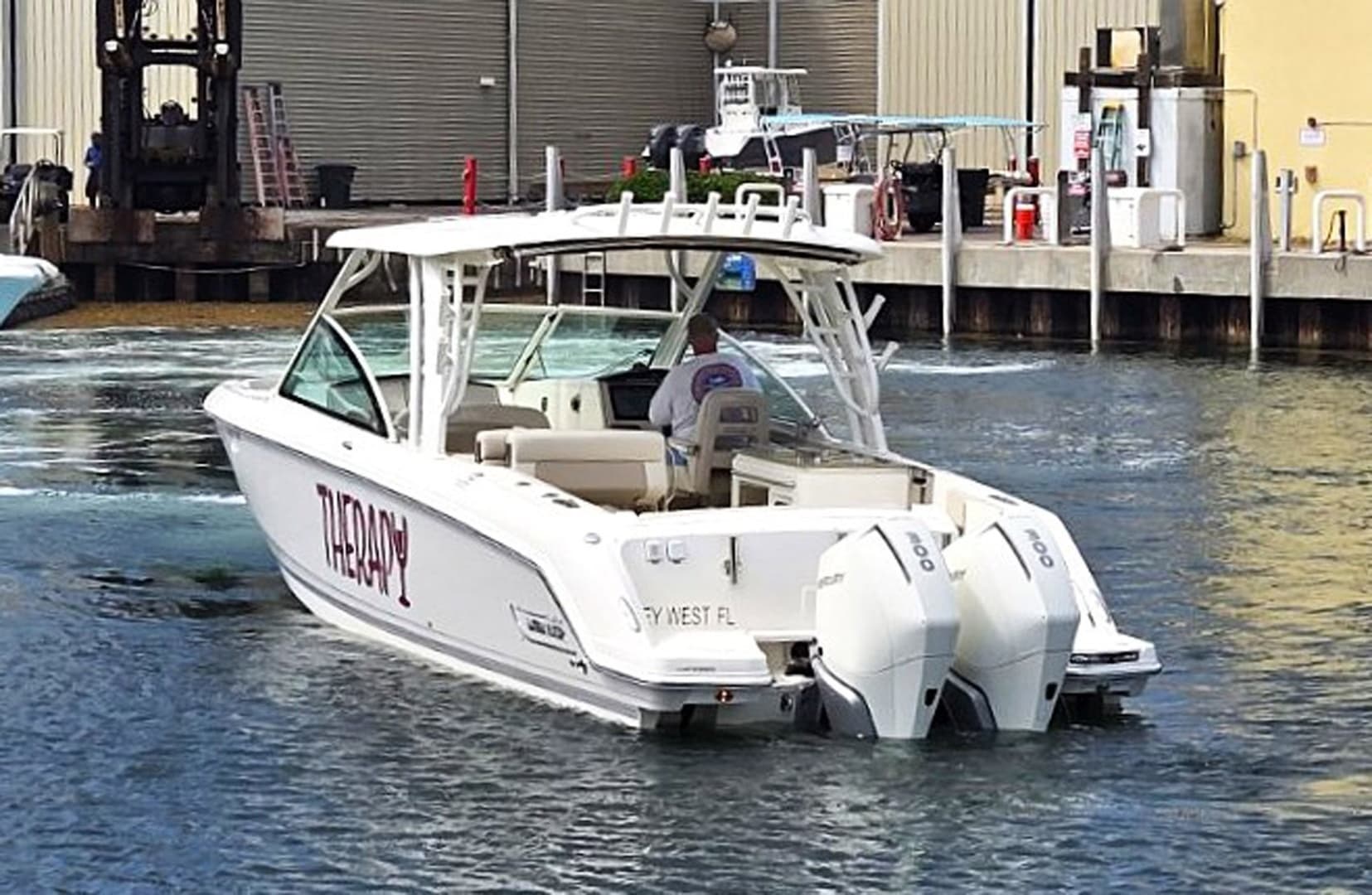 2022 Boston Whaler 320 Vantage - Image 7