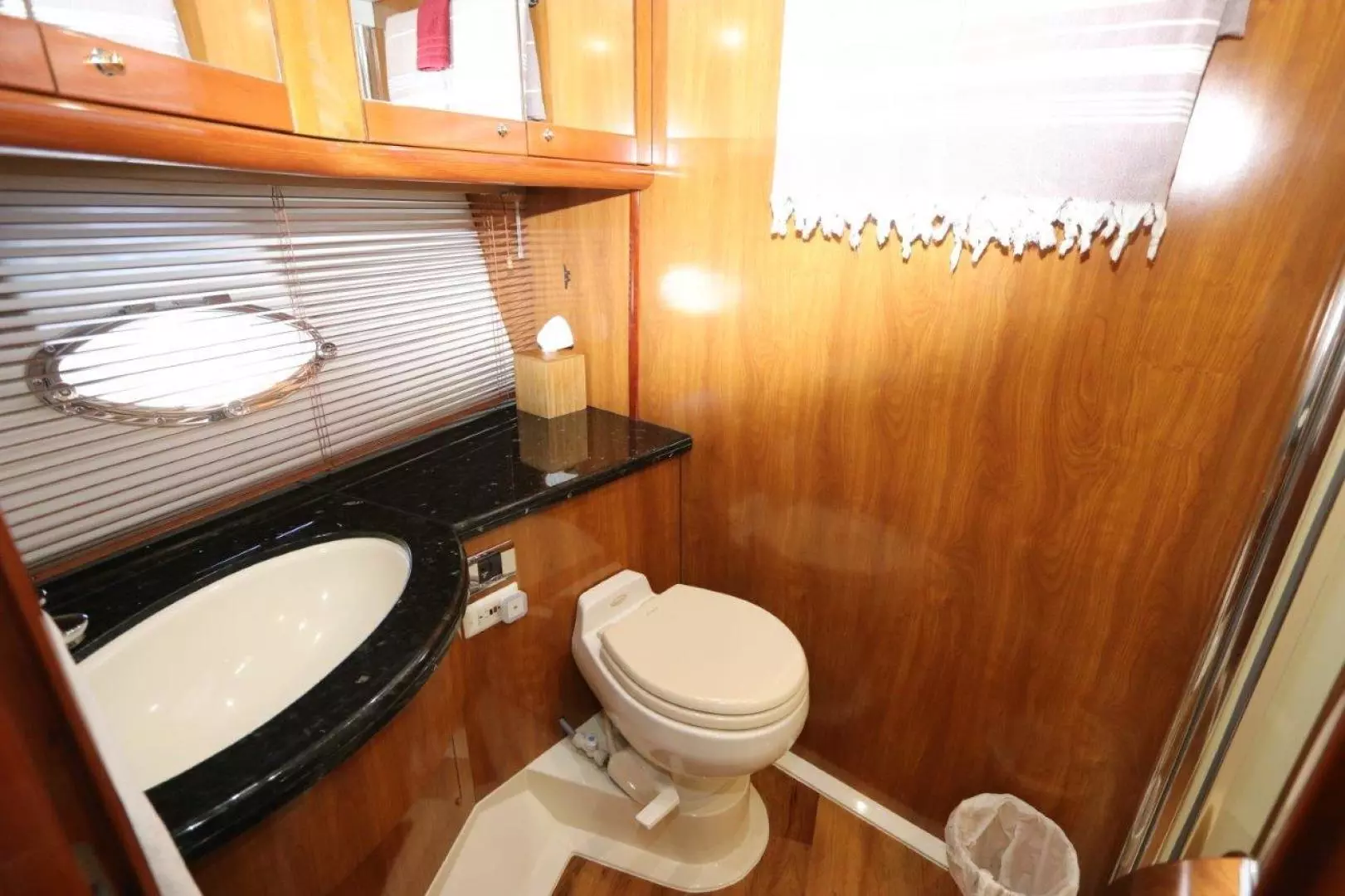 2004 Sunseeker Predator - Image 27