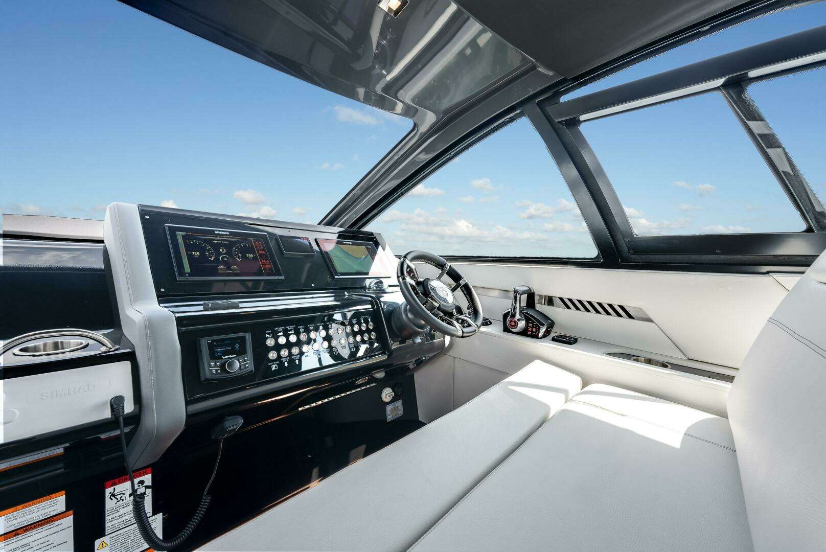 2023 Cruisers Yachts 42 GLS OB - Image 31