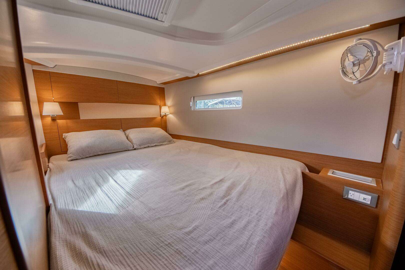 2023 Jeanneau Sun Odyssey 410 - Image 22