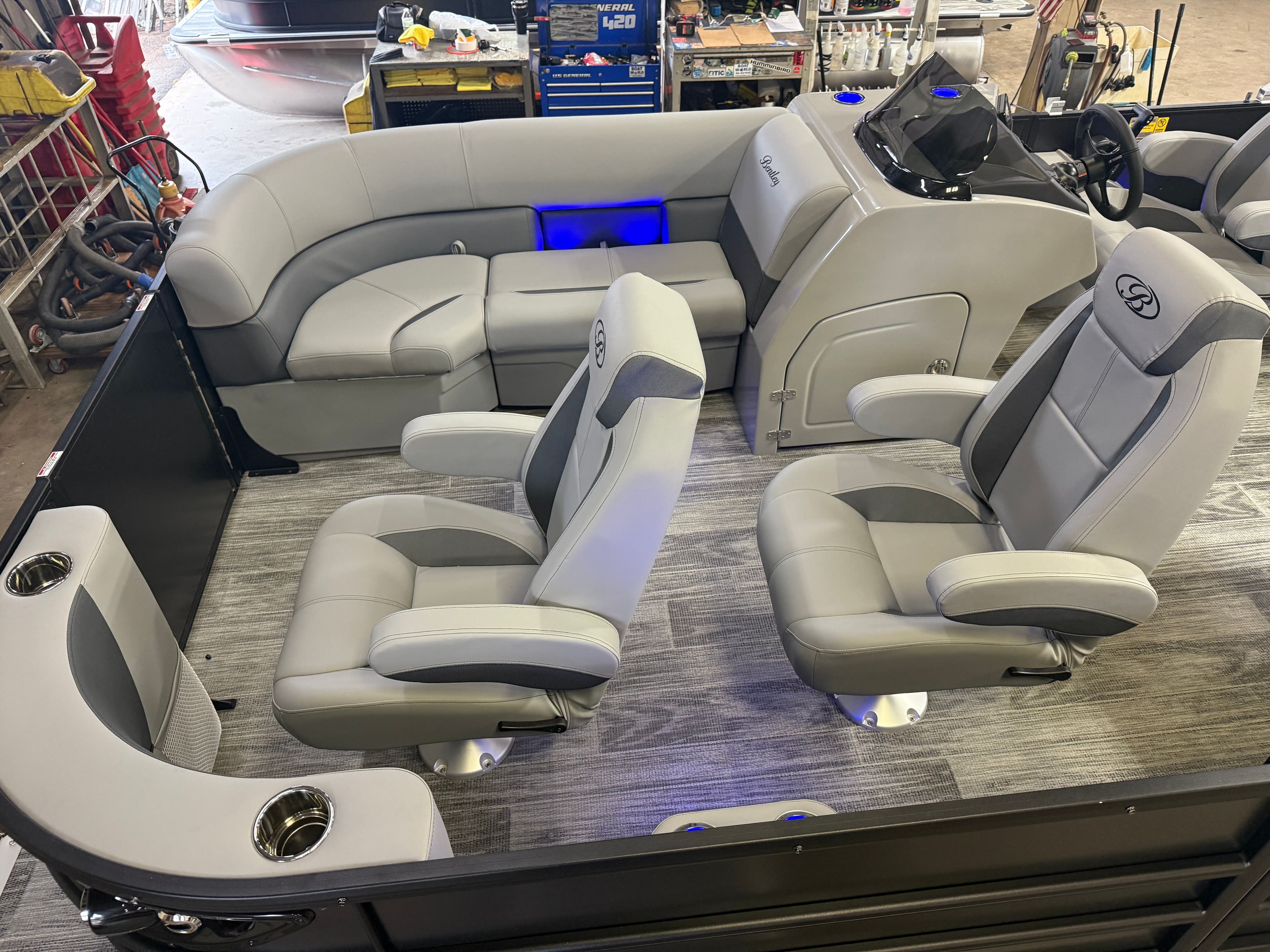 2026 Bentley Pontoons Legacy 220 Navigator DL Quad Lounge - 2