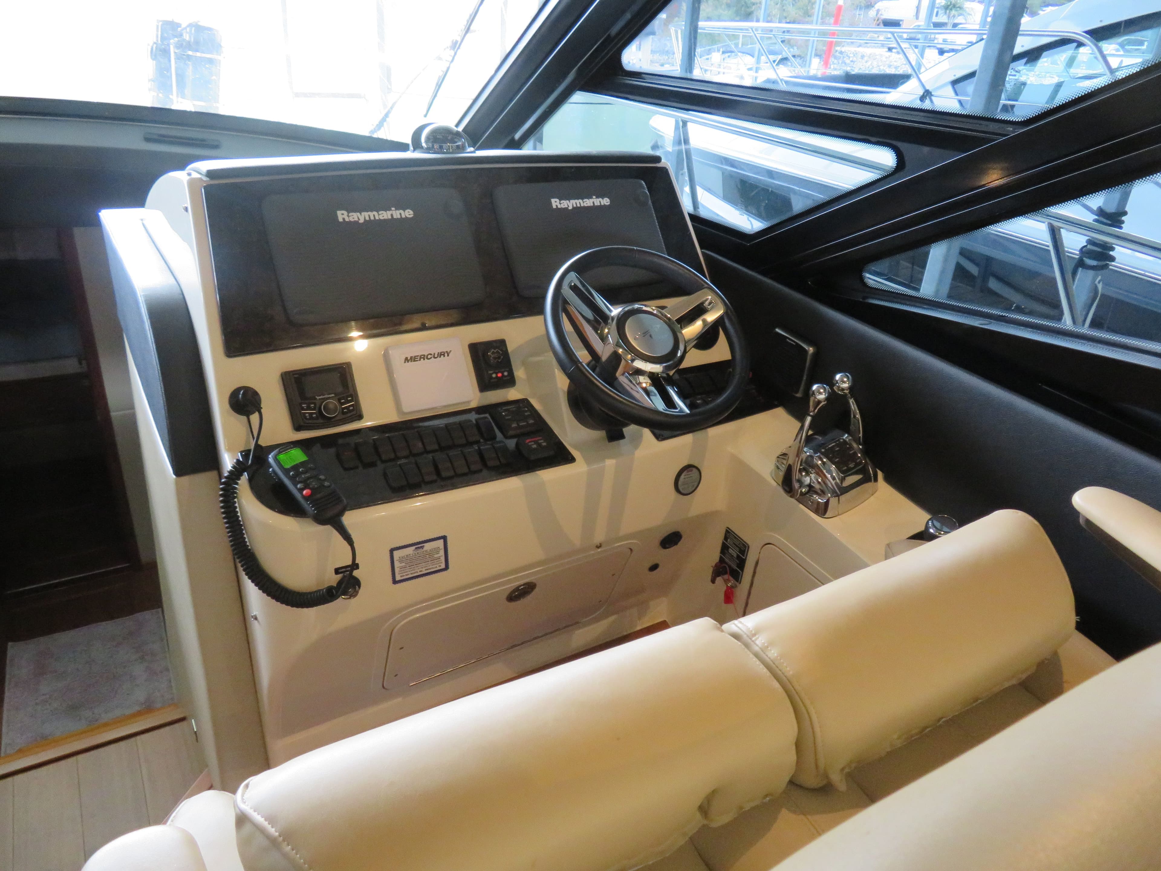 2015 Sea Ray 470 Sundancer - 5
