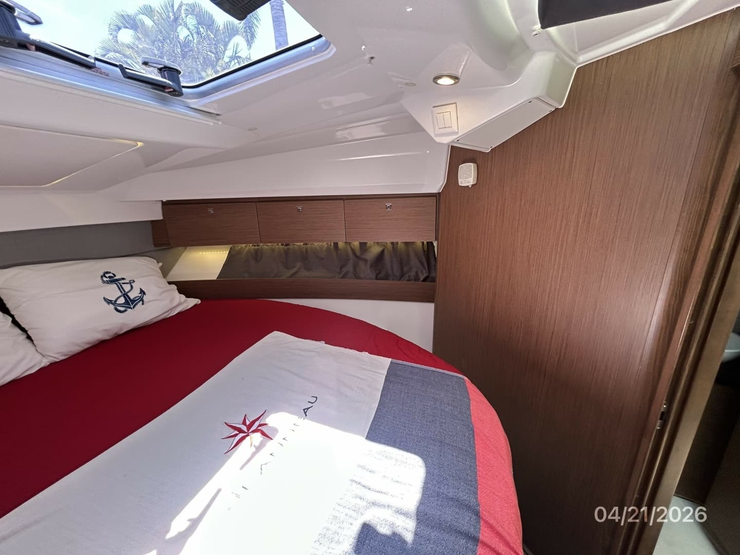 2021 Jeanneau 895 - Image 40