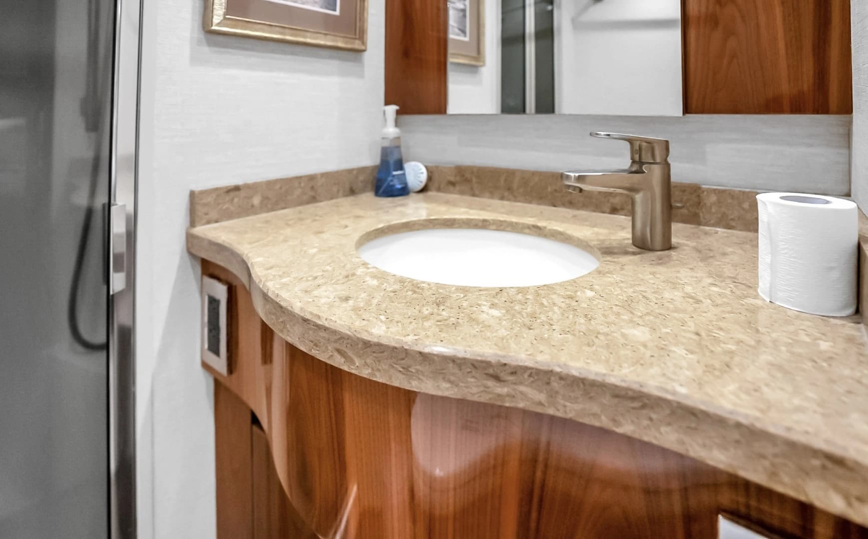 2021 Viking 48 Convertible - Image 25