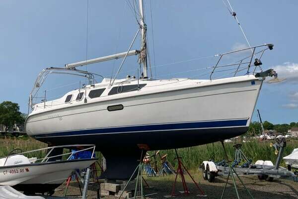 2000 Hunter 320