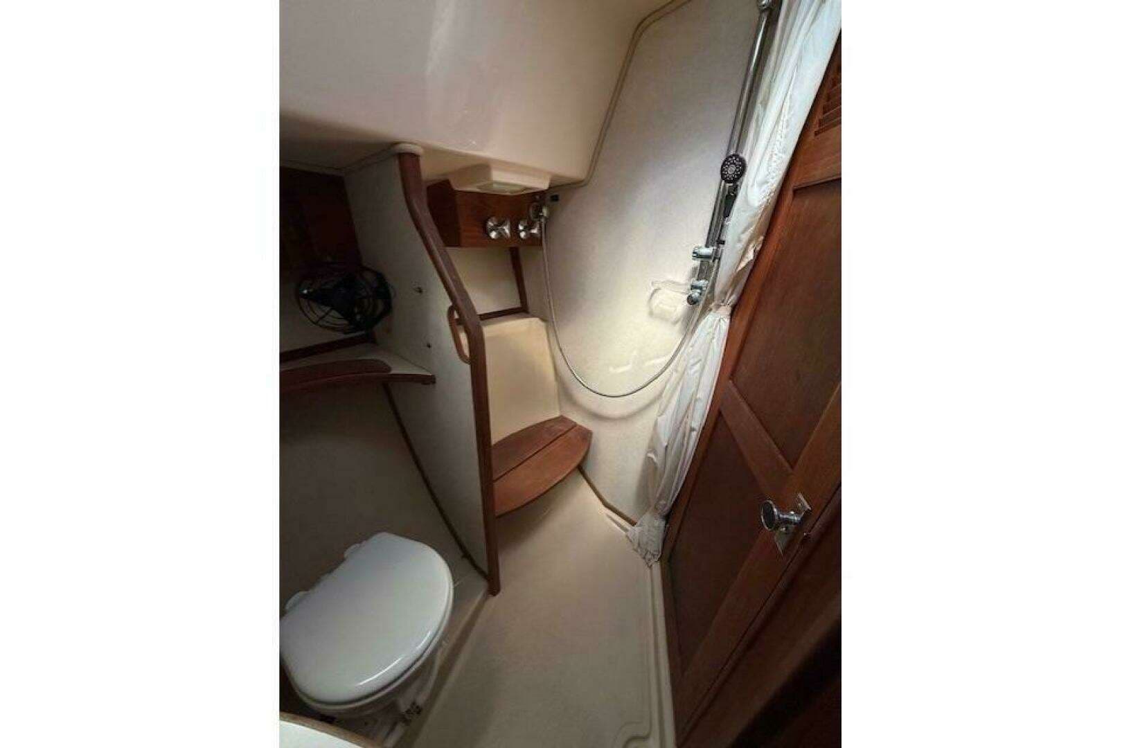 1997 Island Packet 37 - Image 11