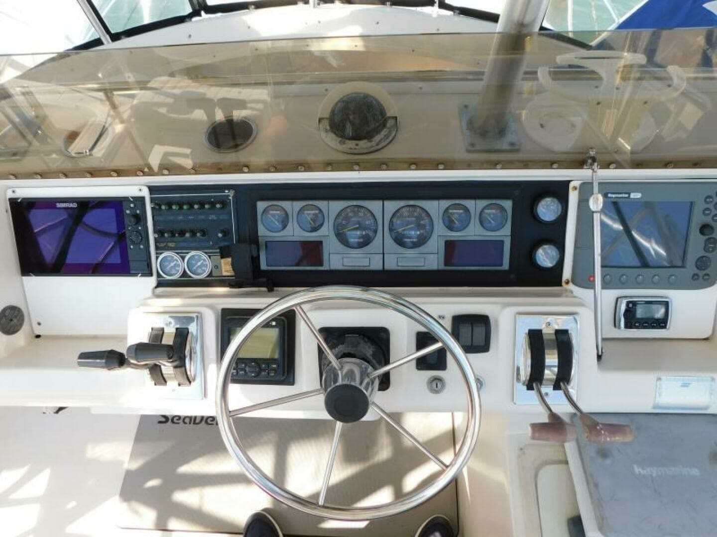 1991 Wellcraft Sport Bridge 3300 - Image 13