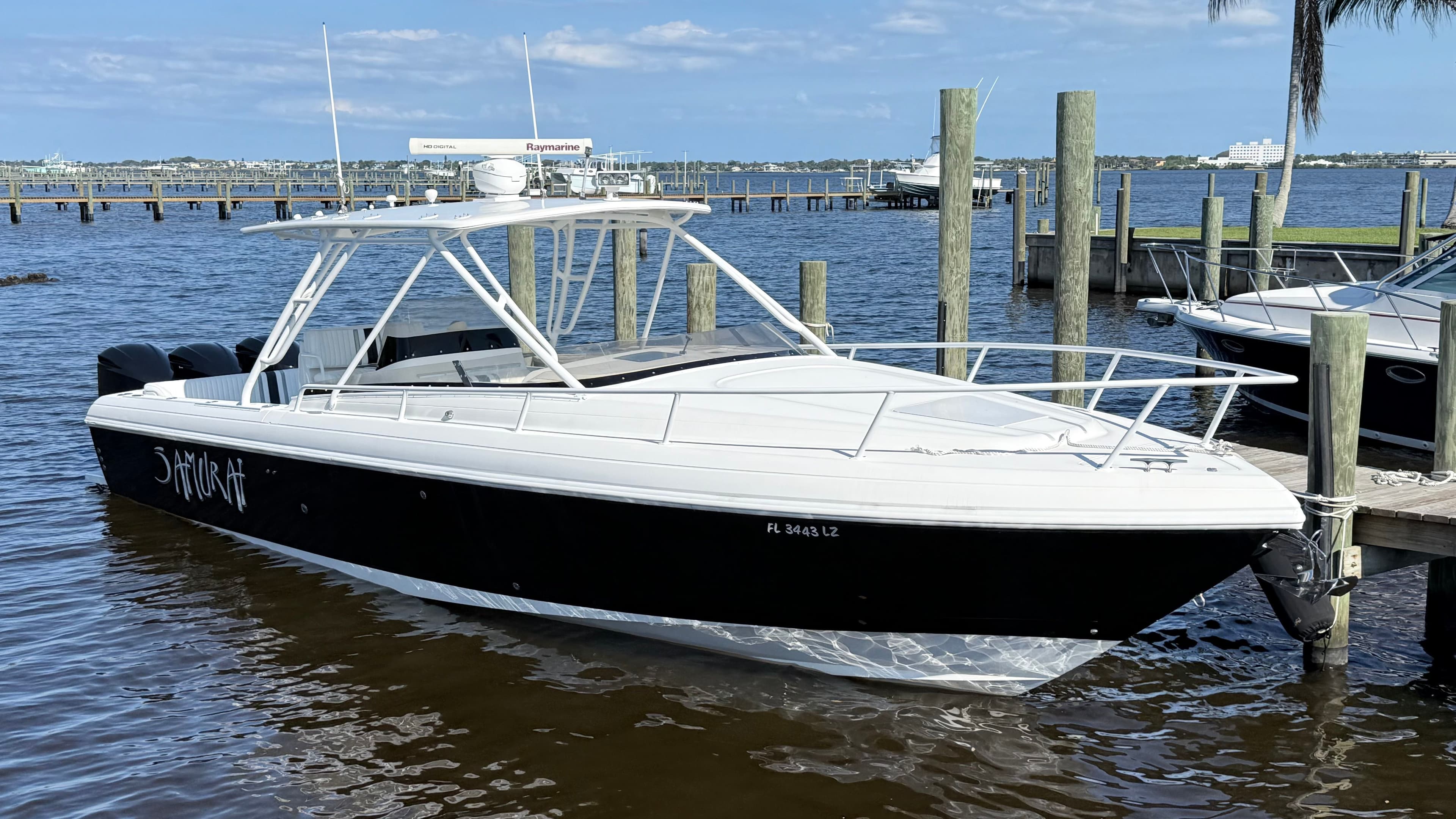 2003 Intrepid 370 Cuddy