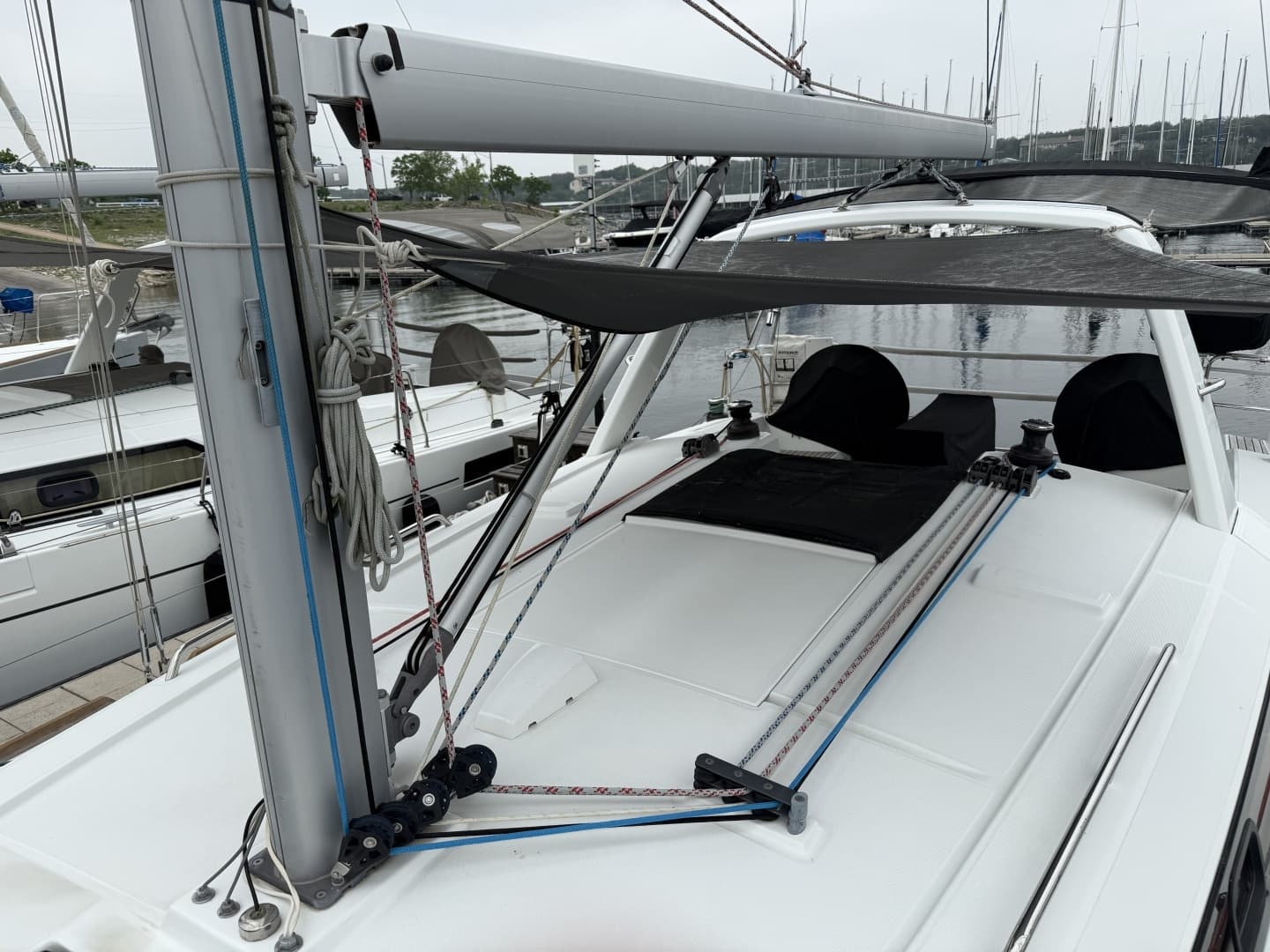 2016 Beneteau Oceanis - Image 10