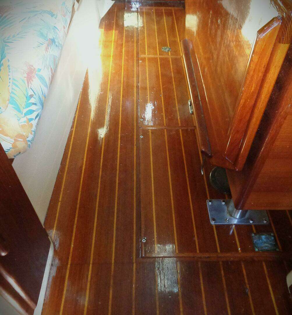 1995 Pacific Seacraft 37 - Image 9
