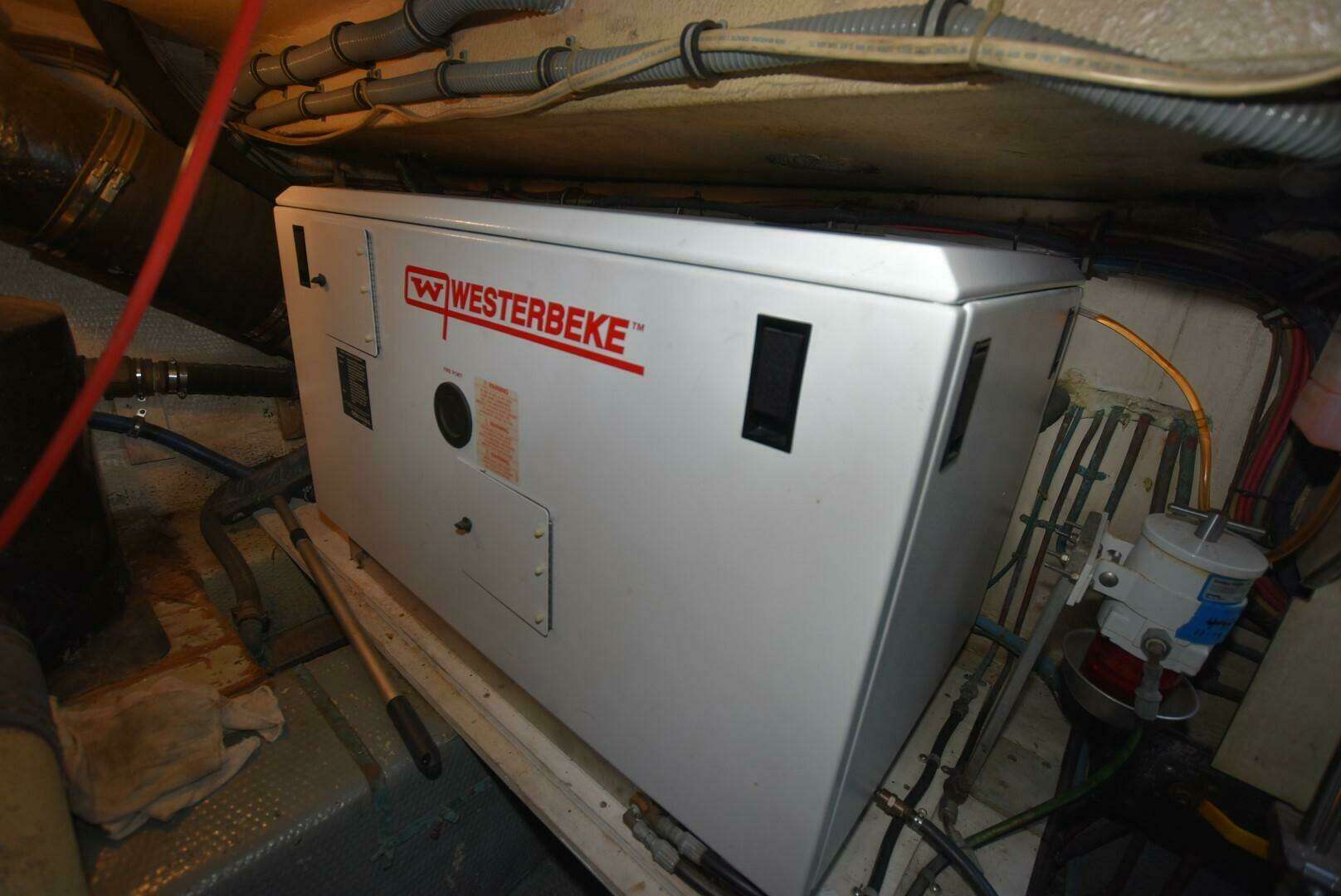 1988 Hatteras 48 Convertible - Image 16
