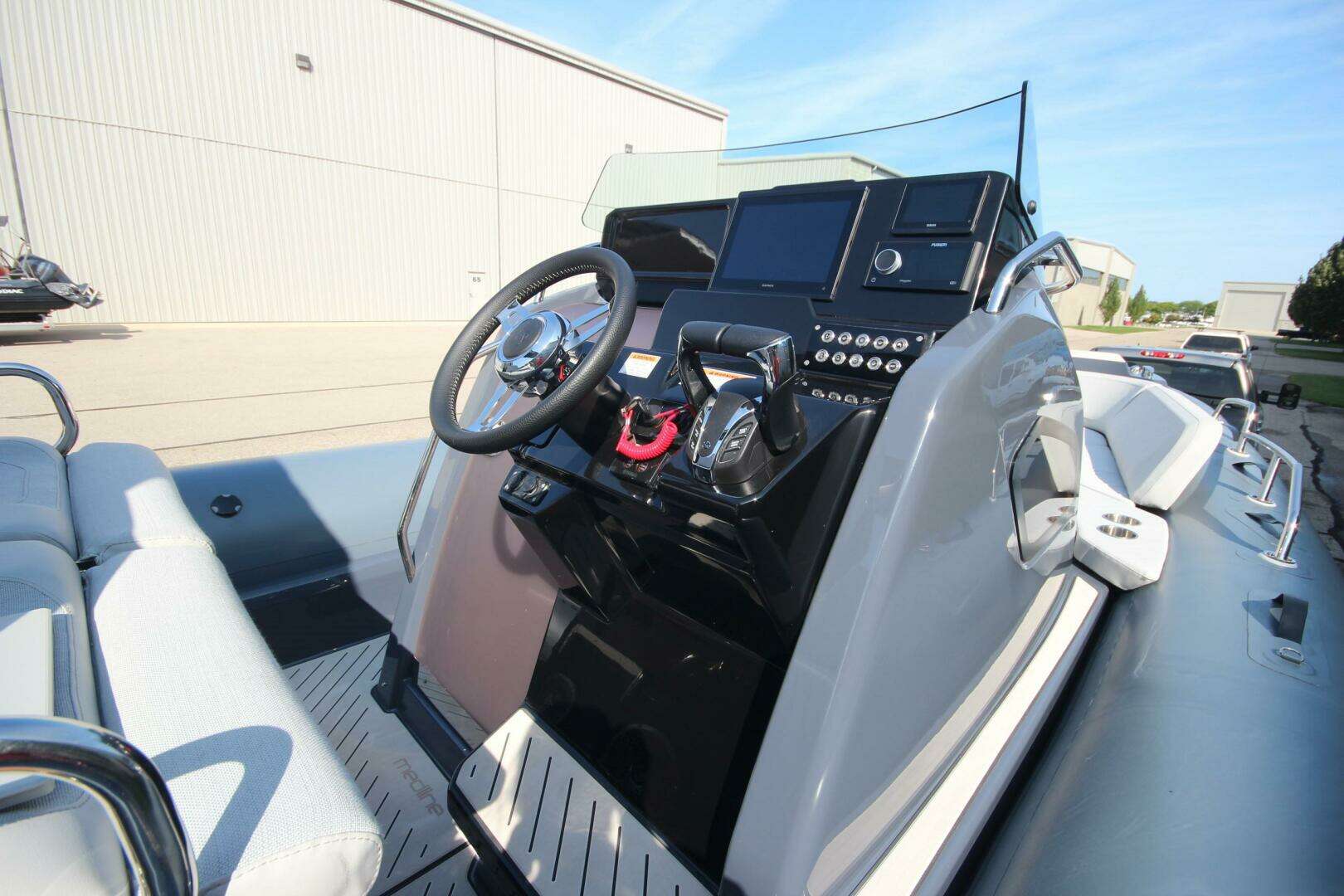 2024 Zodiac Medline 9 NEO - Image 22