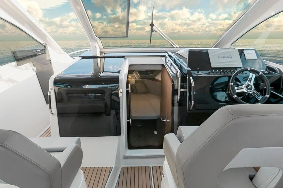 2026 Beneteau Flyer 10 Sport Top cockpit with modern controls and ocean view.