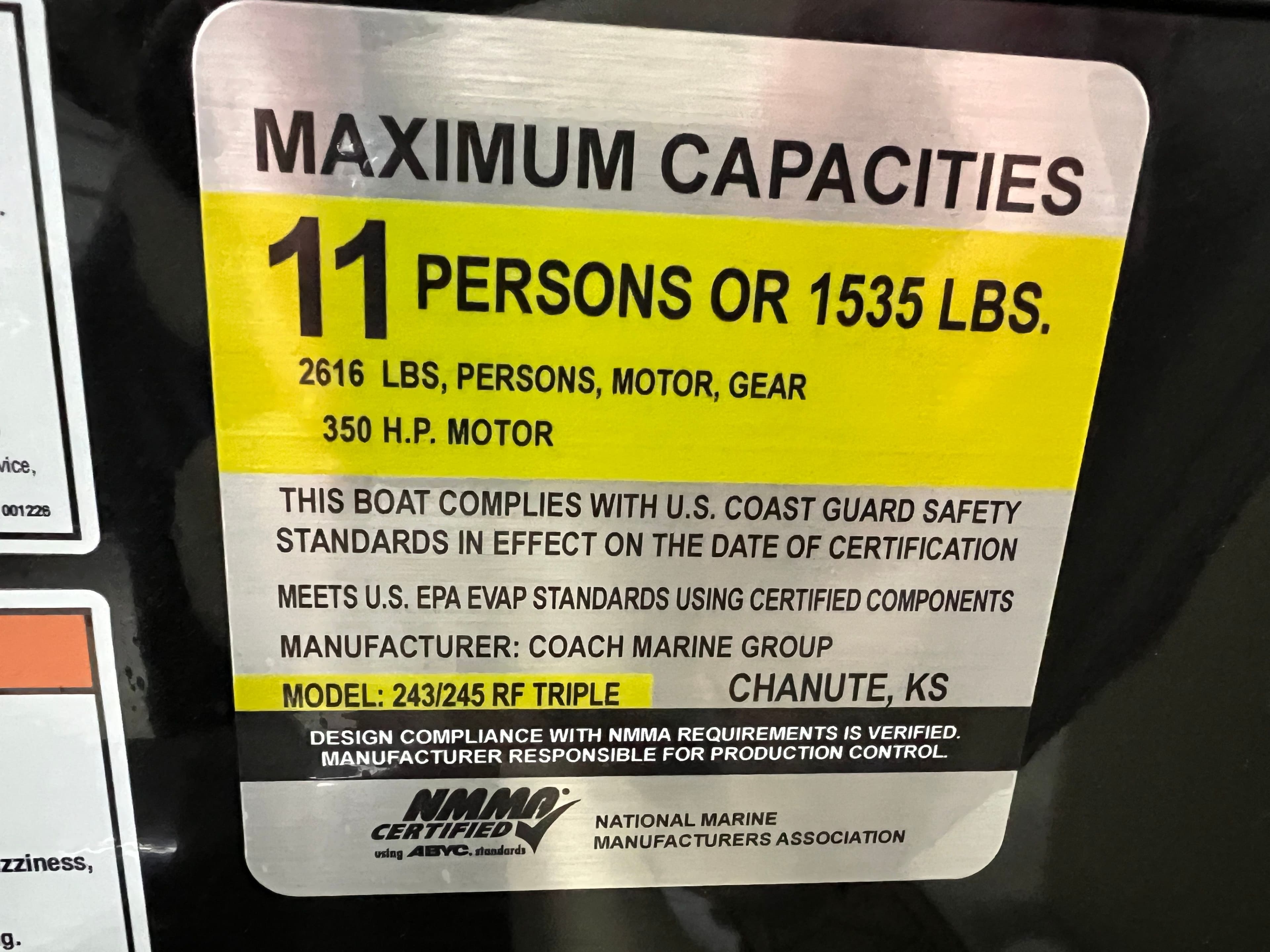 2022 Coach 243 RFC 3-SERIES TRITOON - 27