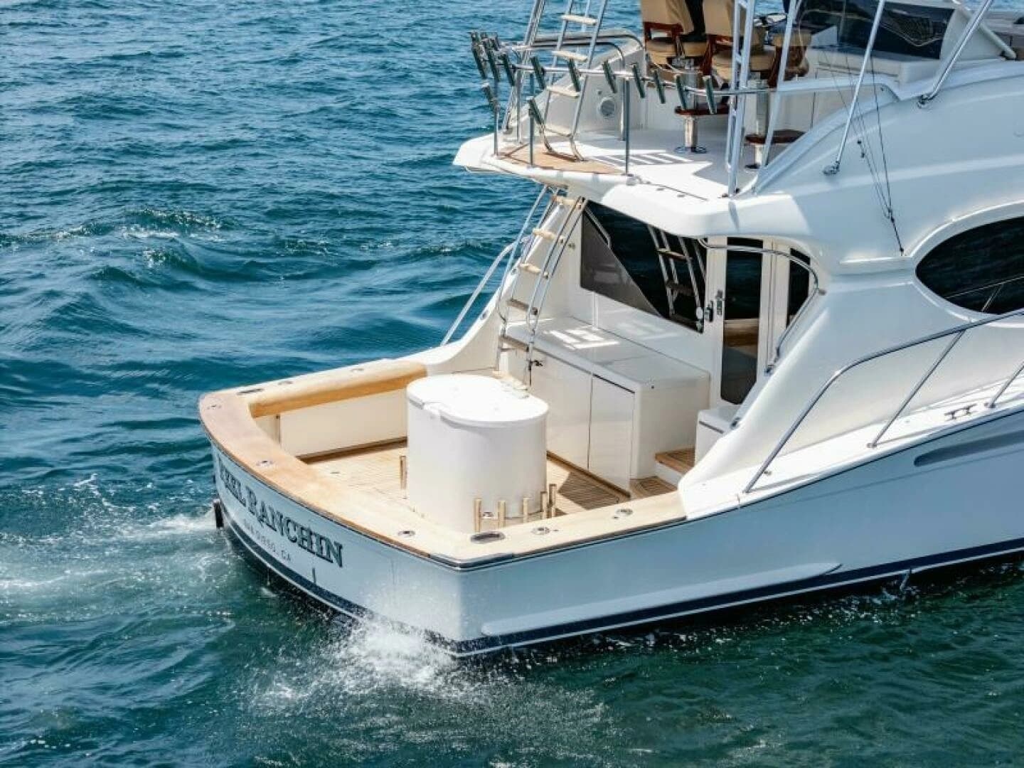 2004 Hatteras 54 Convertible - Image 50