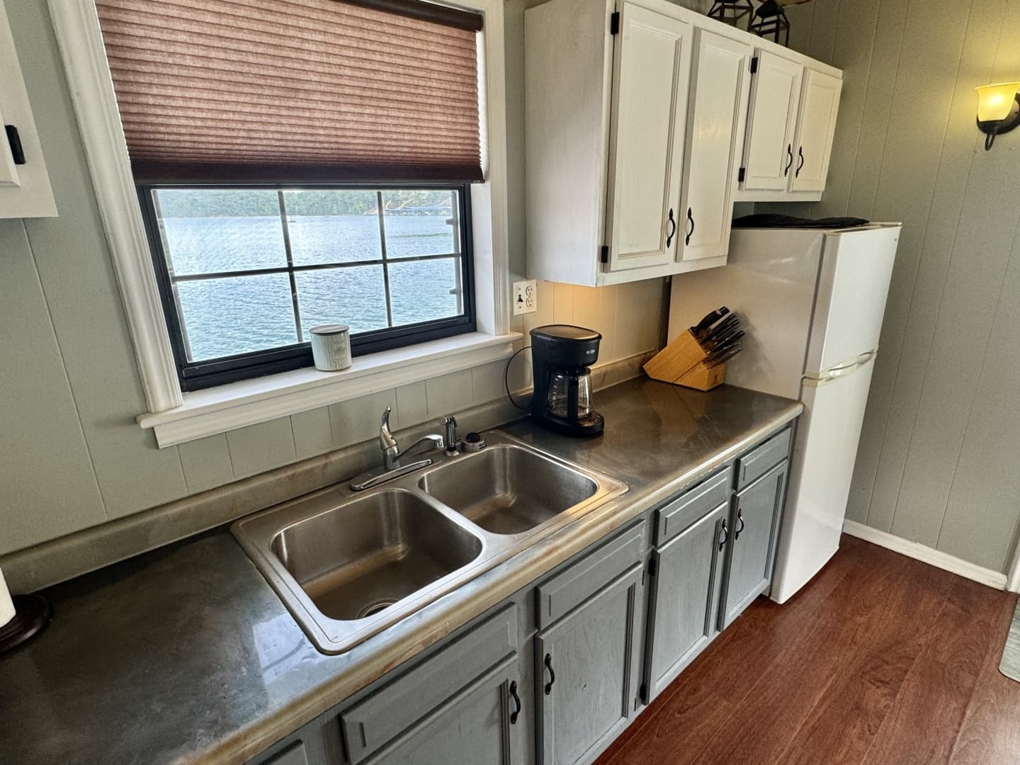 1978 Custom 18 x 24 Off-Grid Floating Cabin Approx 385sqft - Image 22