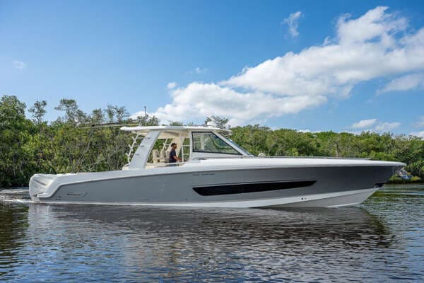 2020 Boston Whaler Outrage - Image 1