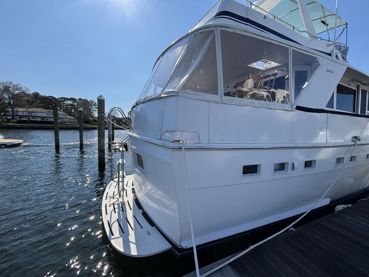 1979 Hatteras Motor Yacht - Image 3