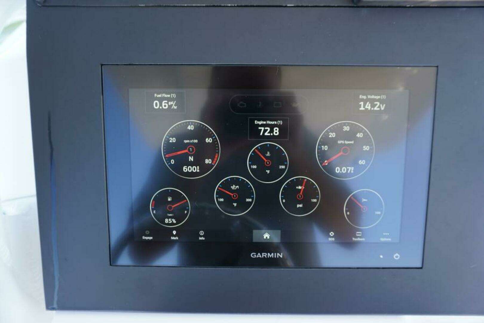 2022 Everglades 253 Center Console - Image 11