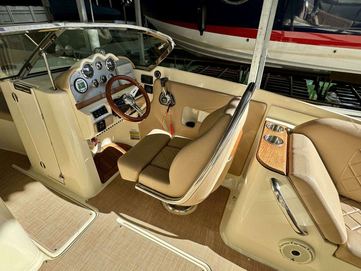 2018 Chris-Craft Launch 27 Heritage Trim Edition - Surf - Image 23