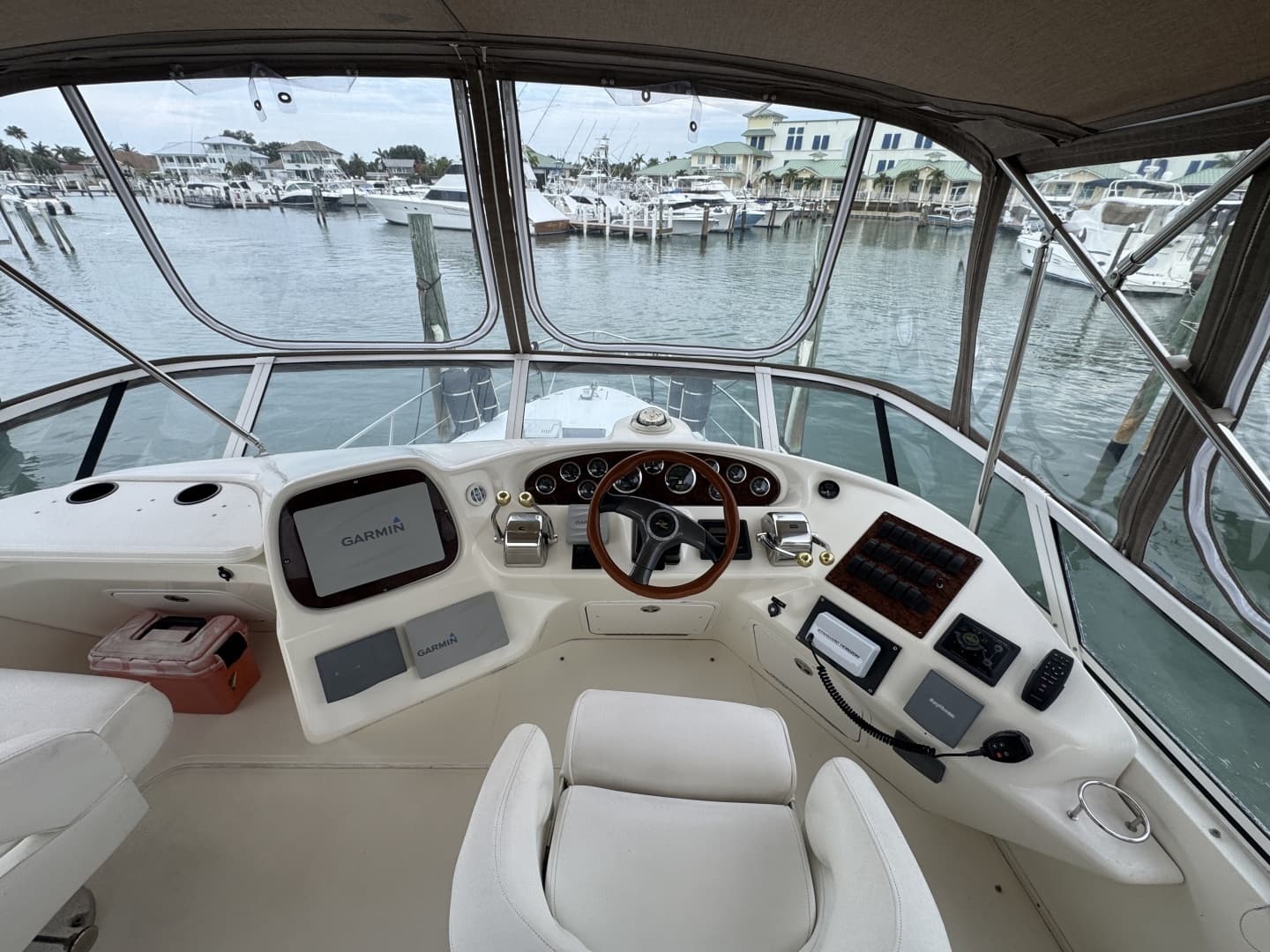 2001 Sea Ray 380 Aft Cabin - Image 22