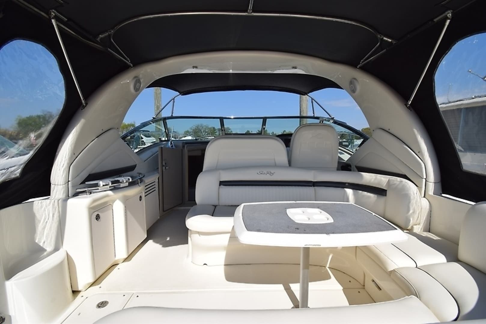 2004 Sea Ray 390 Sundancer - Image 10