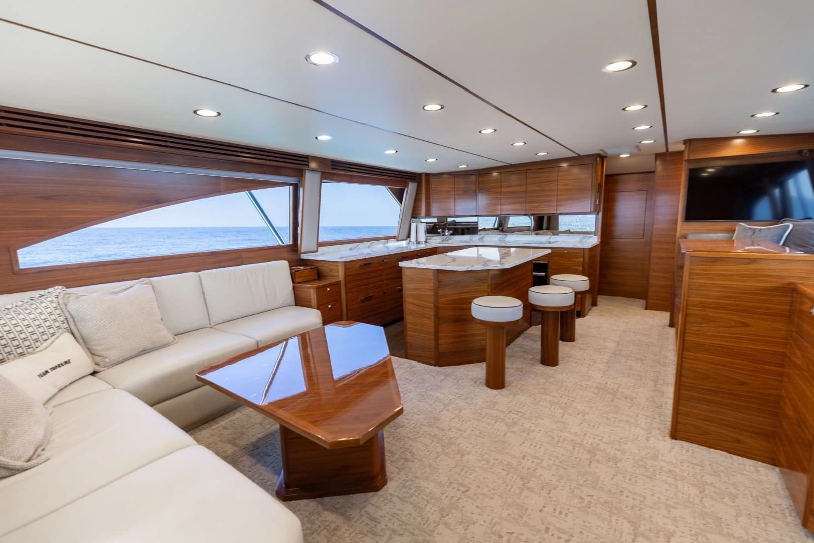 2023 Viking 72 Convertible - Image 4