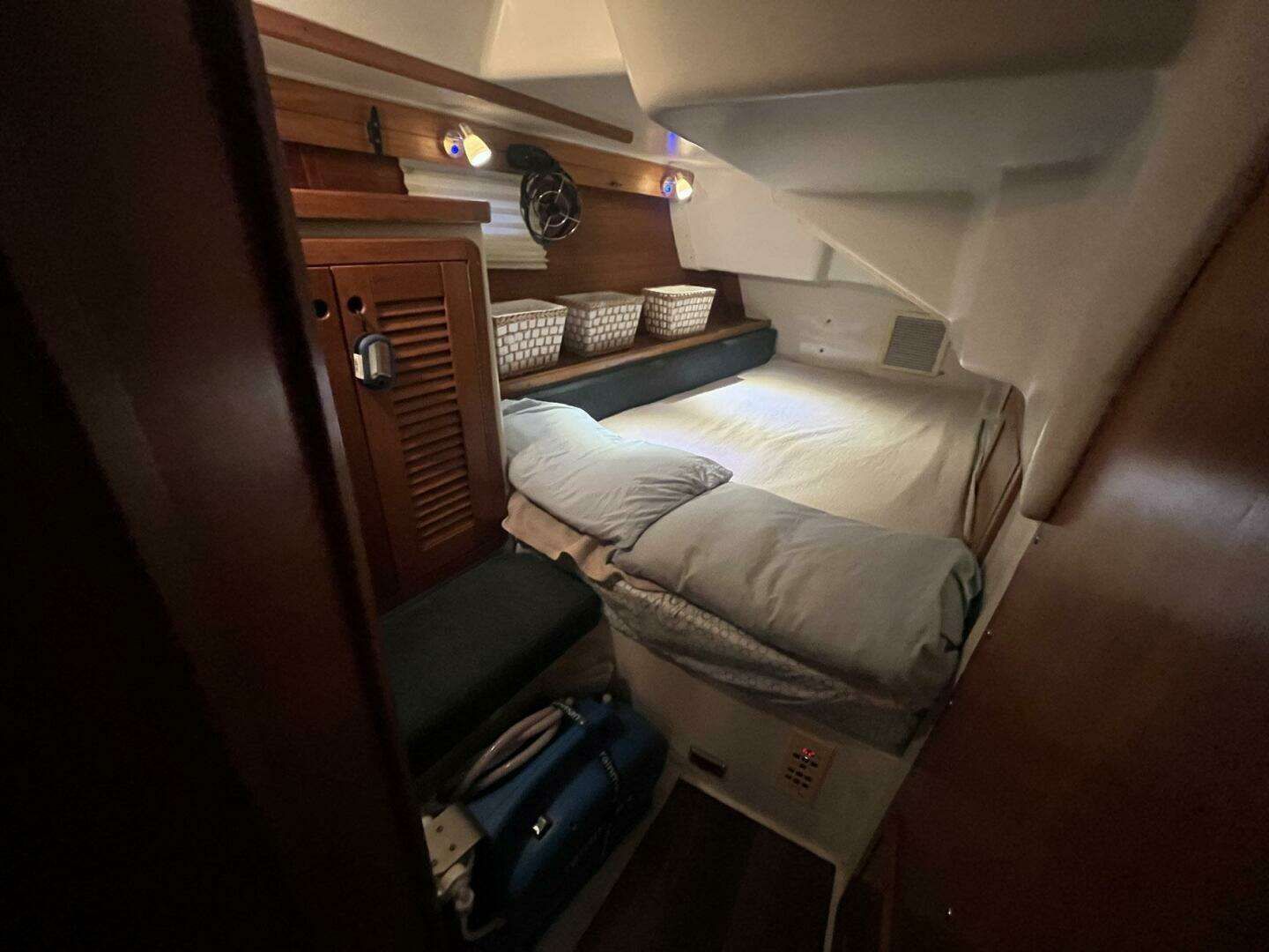 1999 Catalina 42 MK II - Image 68