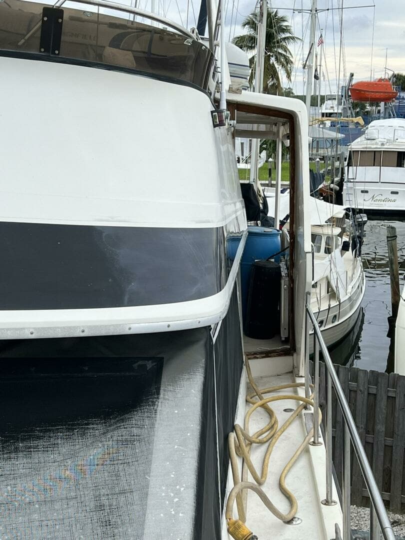 1987 Californian 42 Motor Yacht - Image 34