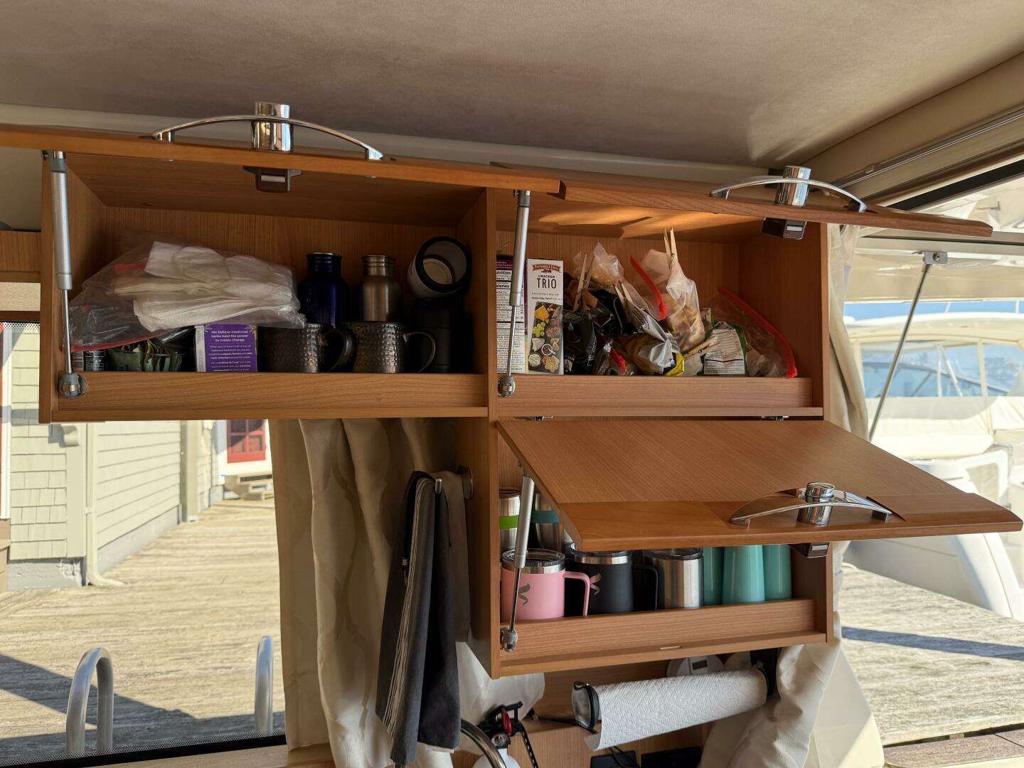 2013 Greenline 33 - Image 40