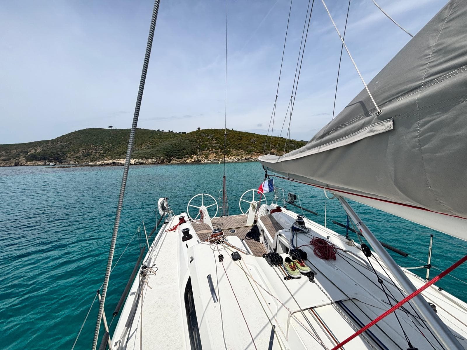 Italia Yachts IY 11.98 sailing in clear waters, 2023 model.