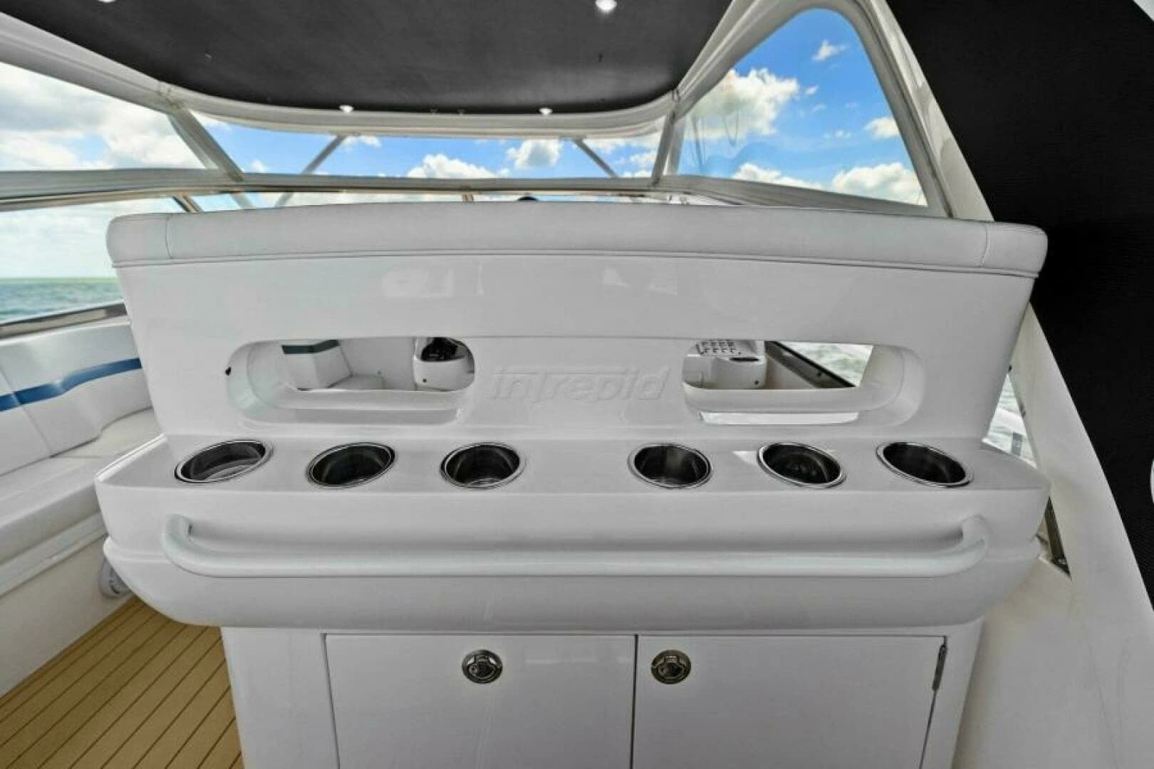 2019 Intrepid 475 Sport Yacht - Image 17