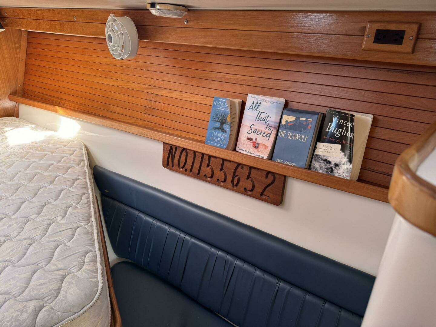 2004 Catalina MK II - Image 44