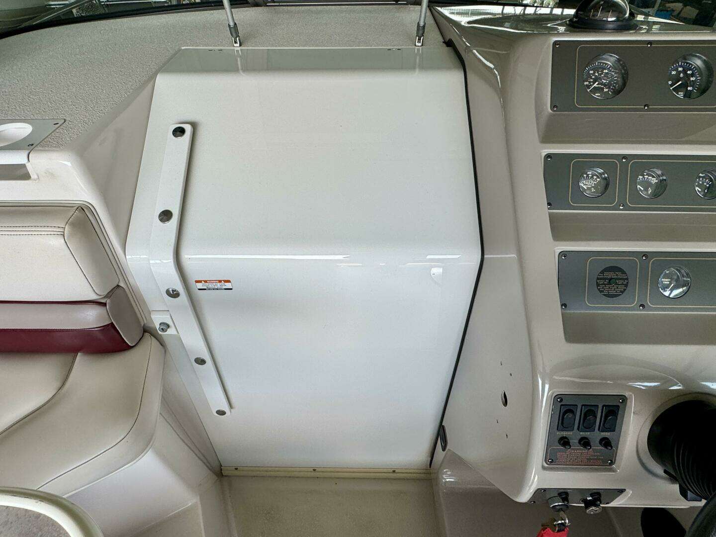 1994 Chaparral Signature 27 Cabin Cruiser - Image 37