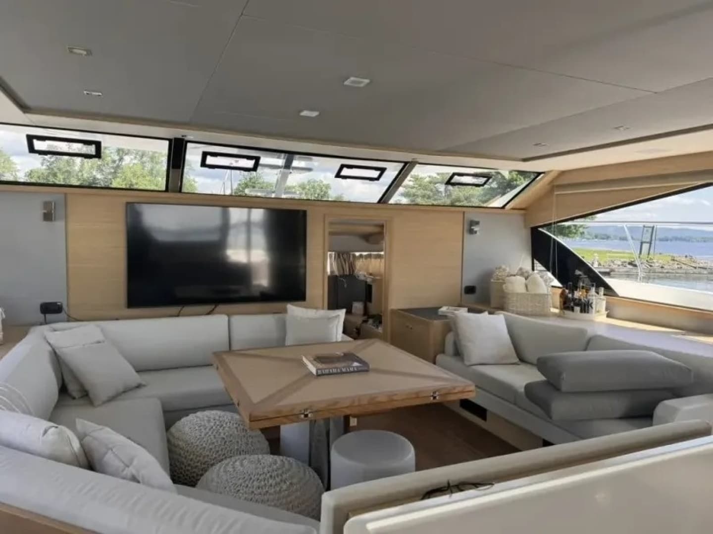 2024 Aquila 54 YACHT - Image 22