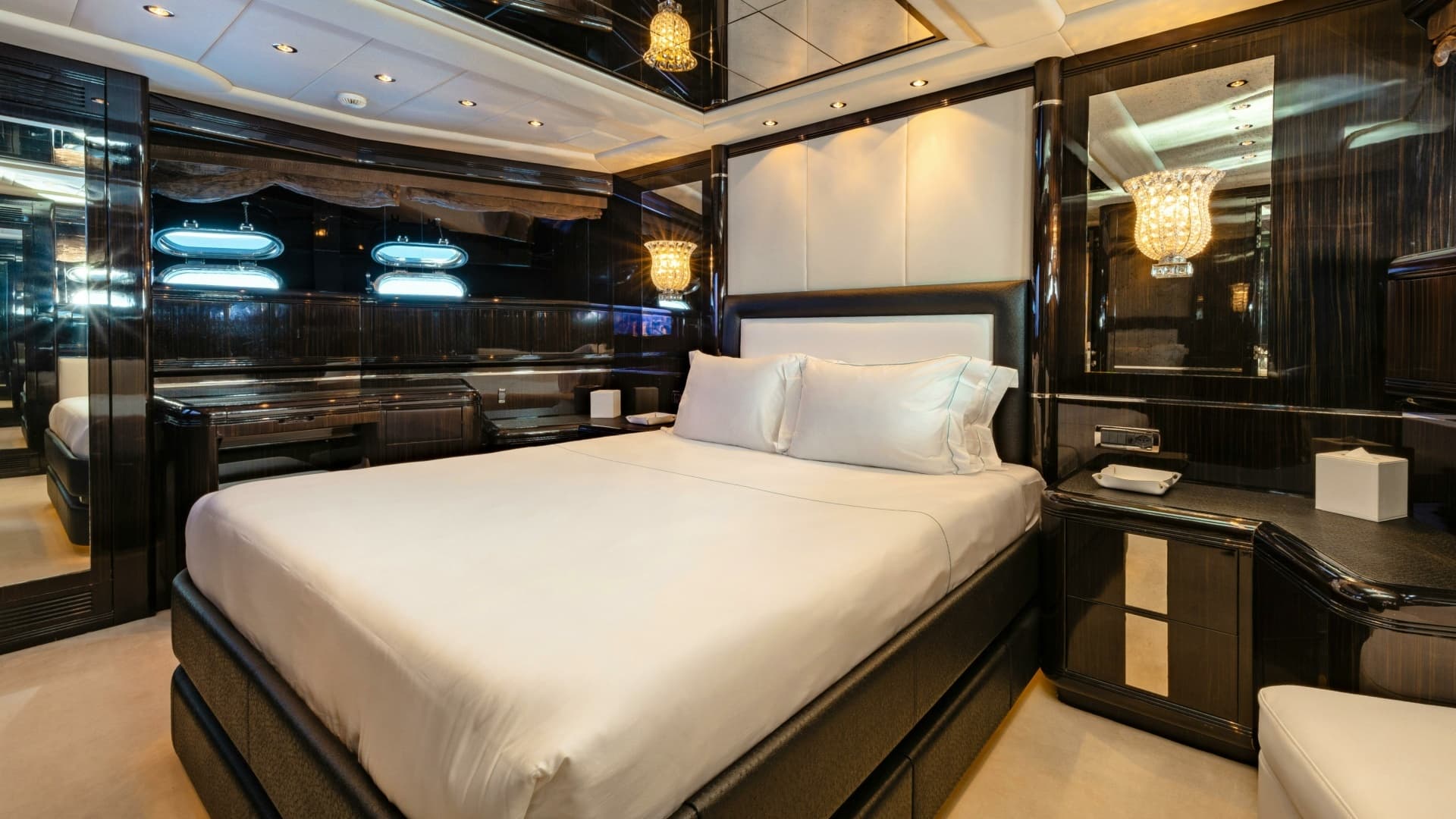 2007 Overmarine Mangusta 130 - Image 35