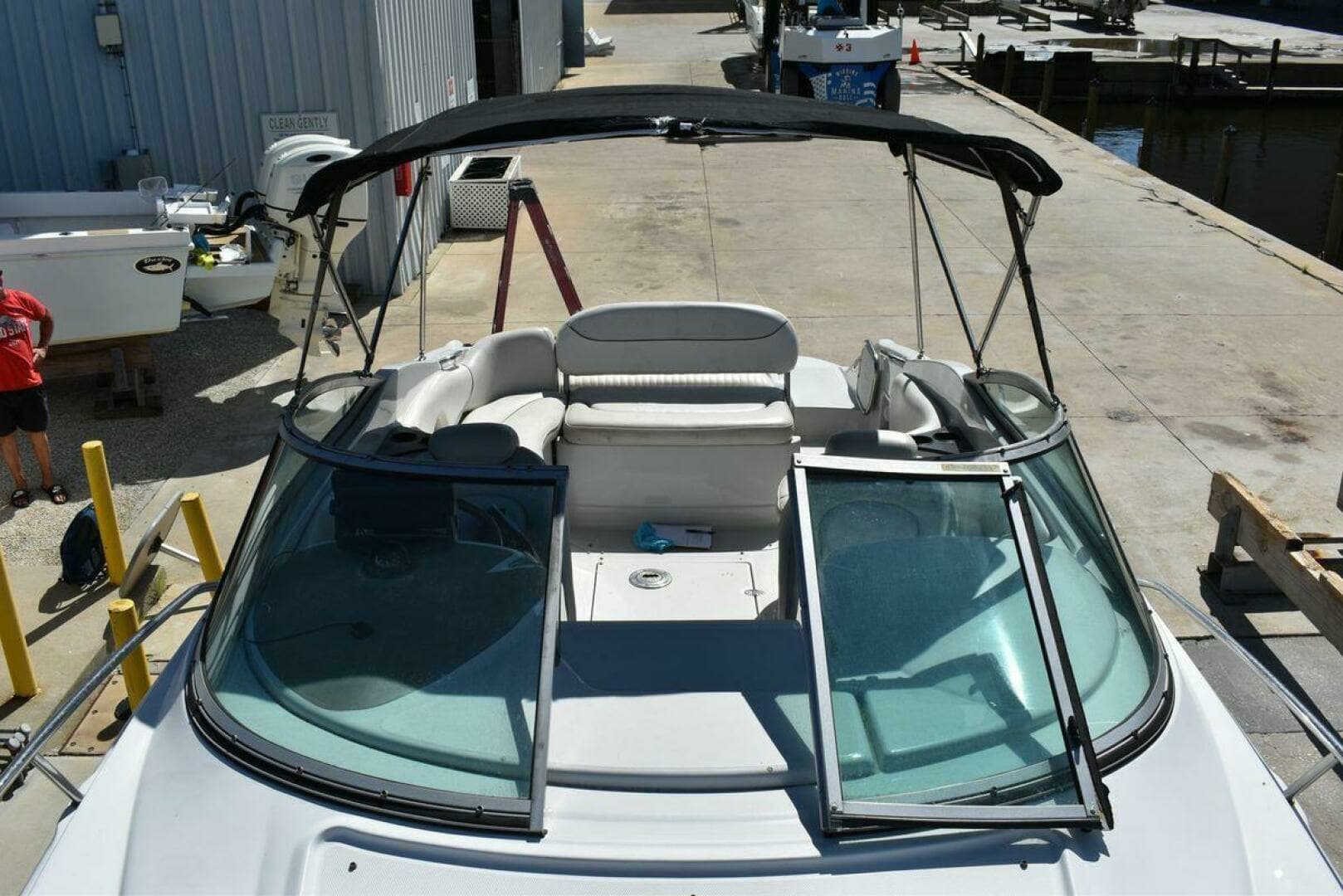 2005 Crownline 275 CCR - Image 26