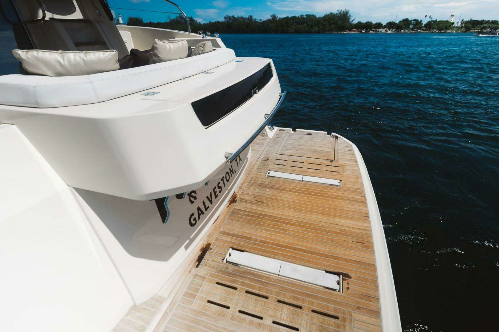 2015 Beneteau Monte Carlo 5 - Image 18