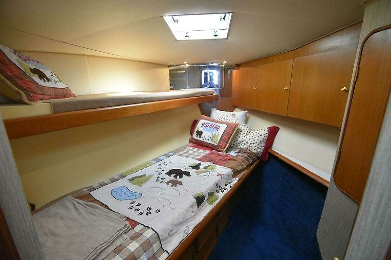 2000 Ocean Yachts 48 Convertible - Image 22