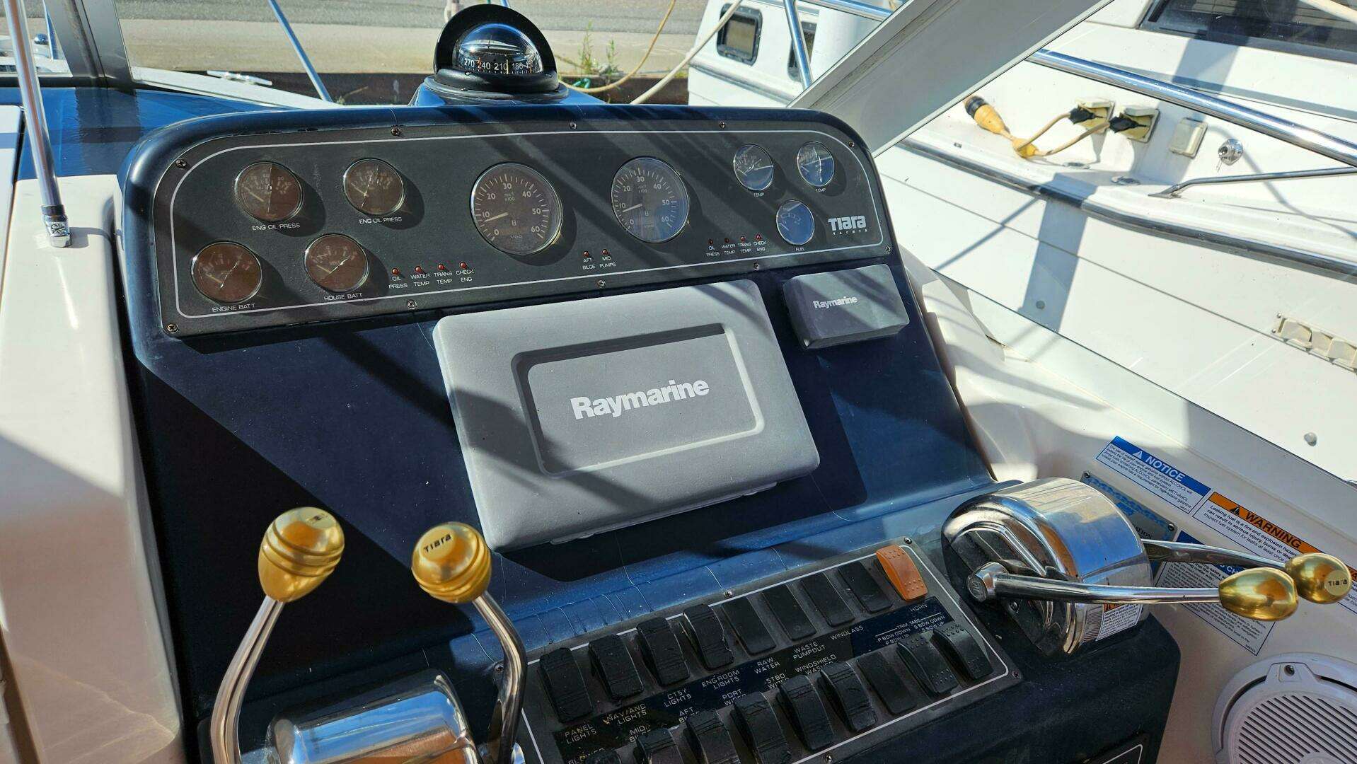 2006 Tiara Yachts 2900 Coronet - Image 14