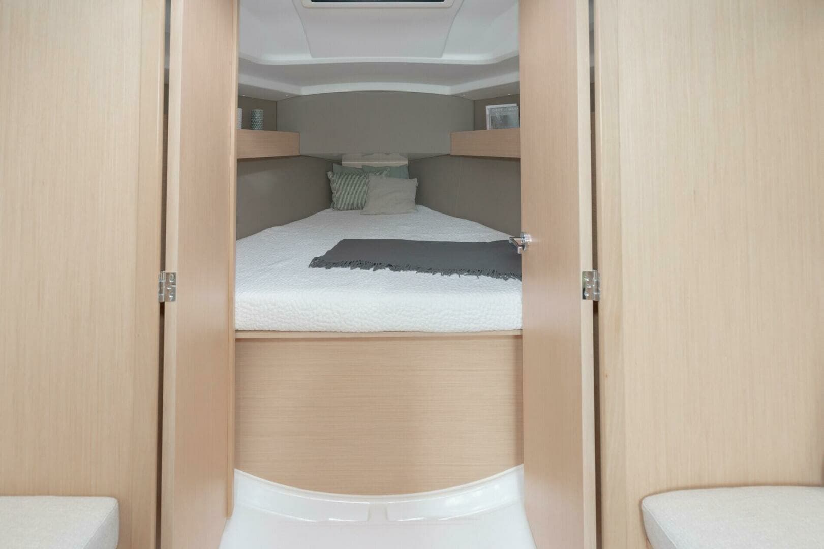 2025 Beneteau Oceanis 30.1 - Image 6