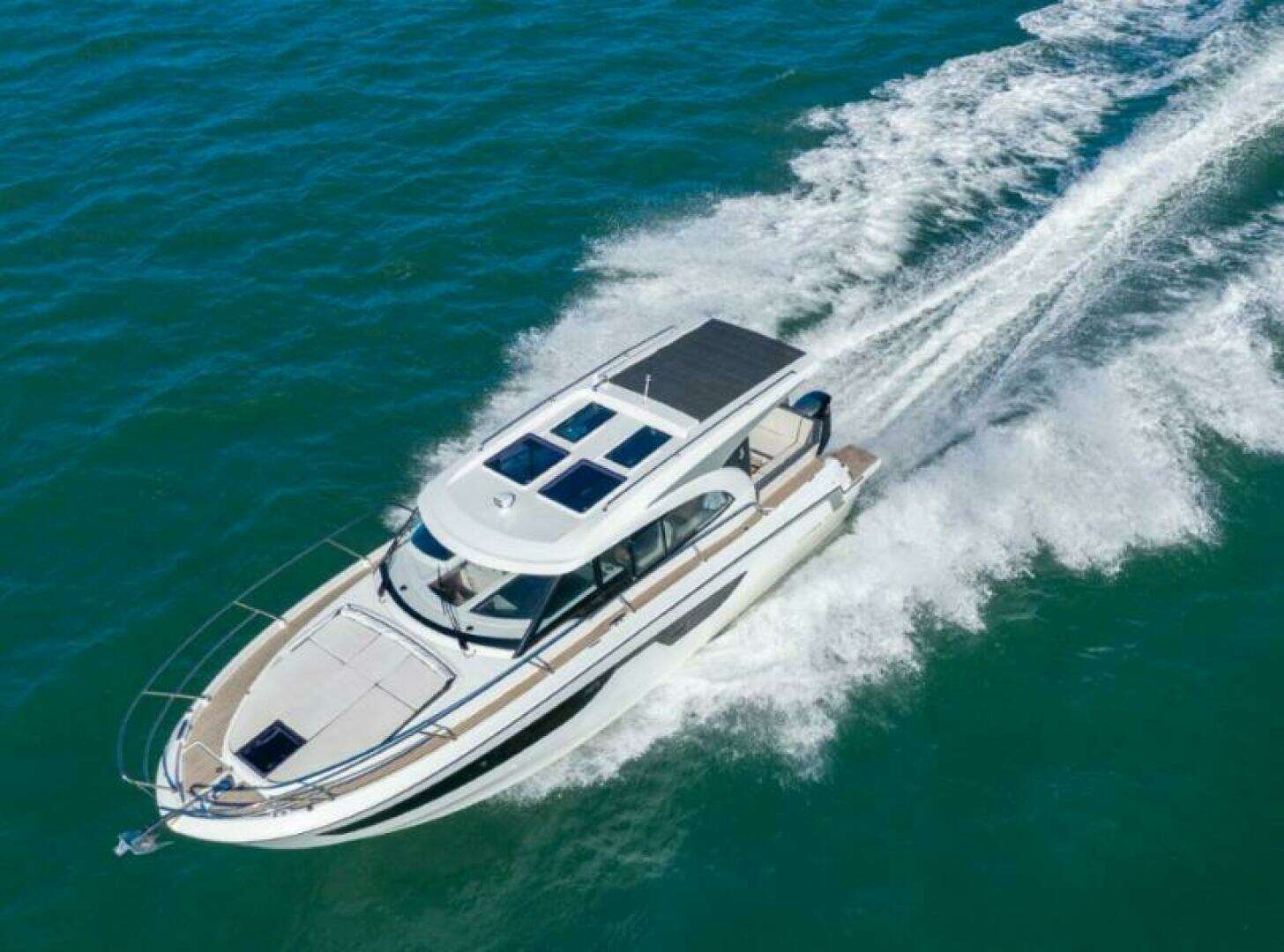 2026 Beneteau Antares 11 - Image 3