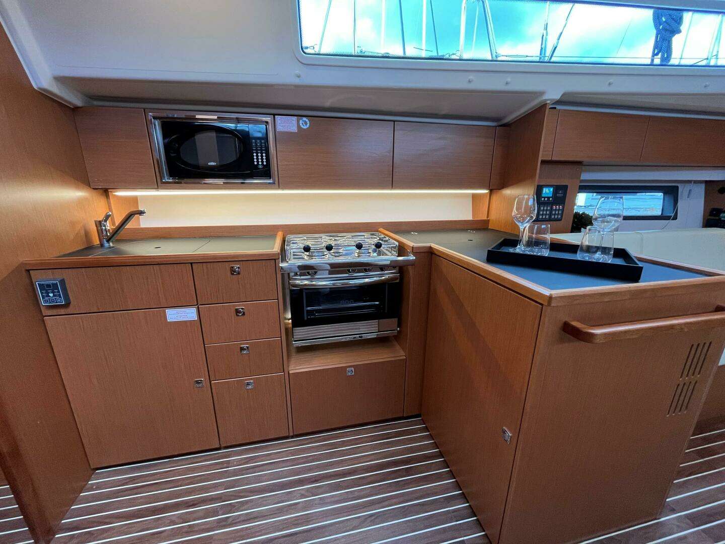 2023 Bavaria C42 - Image 8