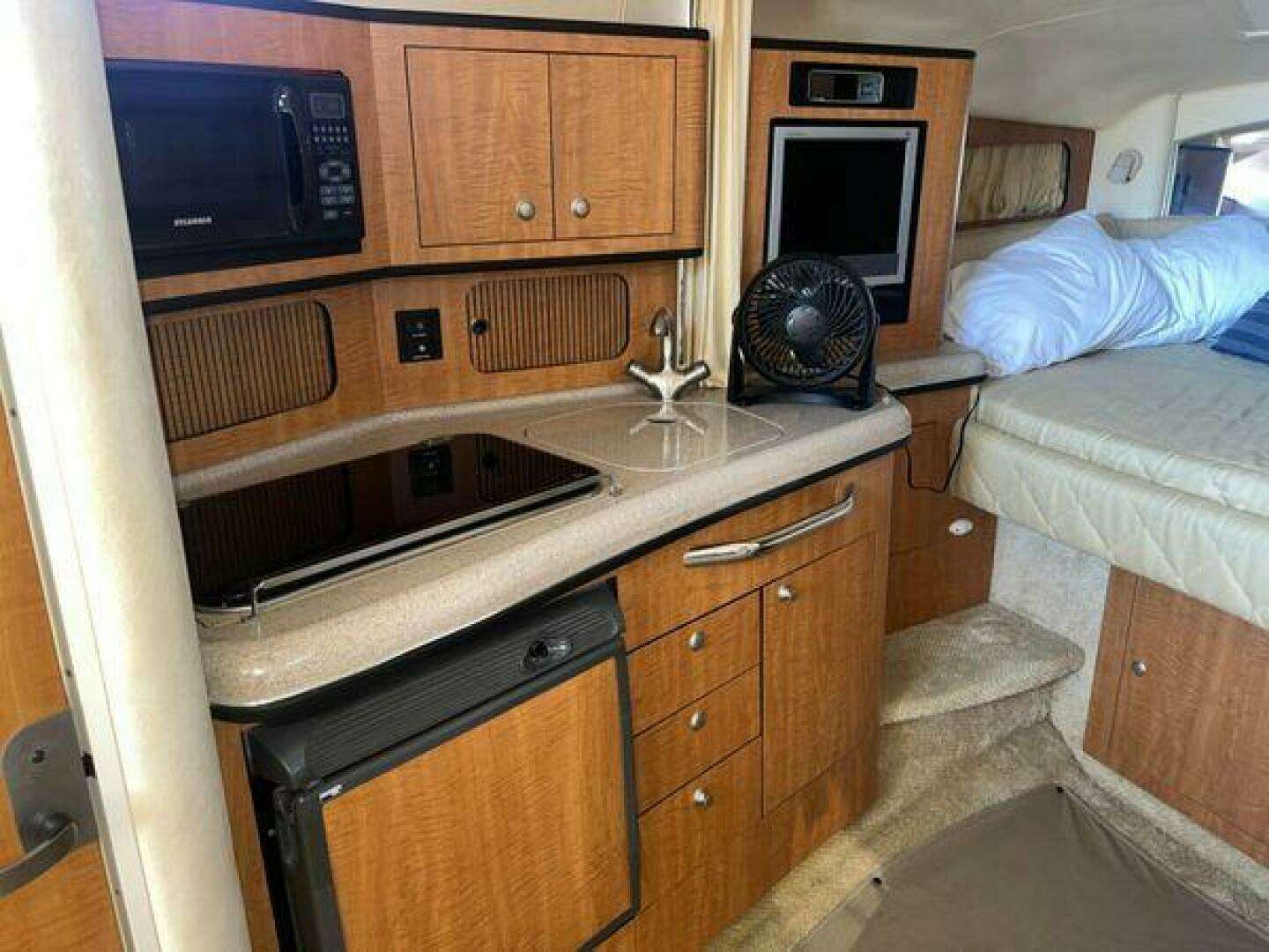2006 Sea Ray Sundancer - Image 17