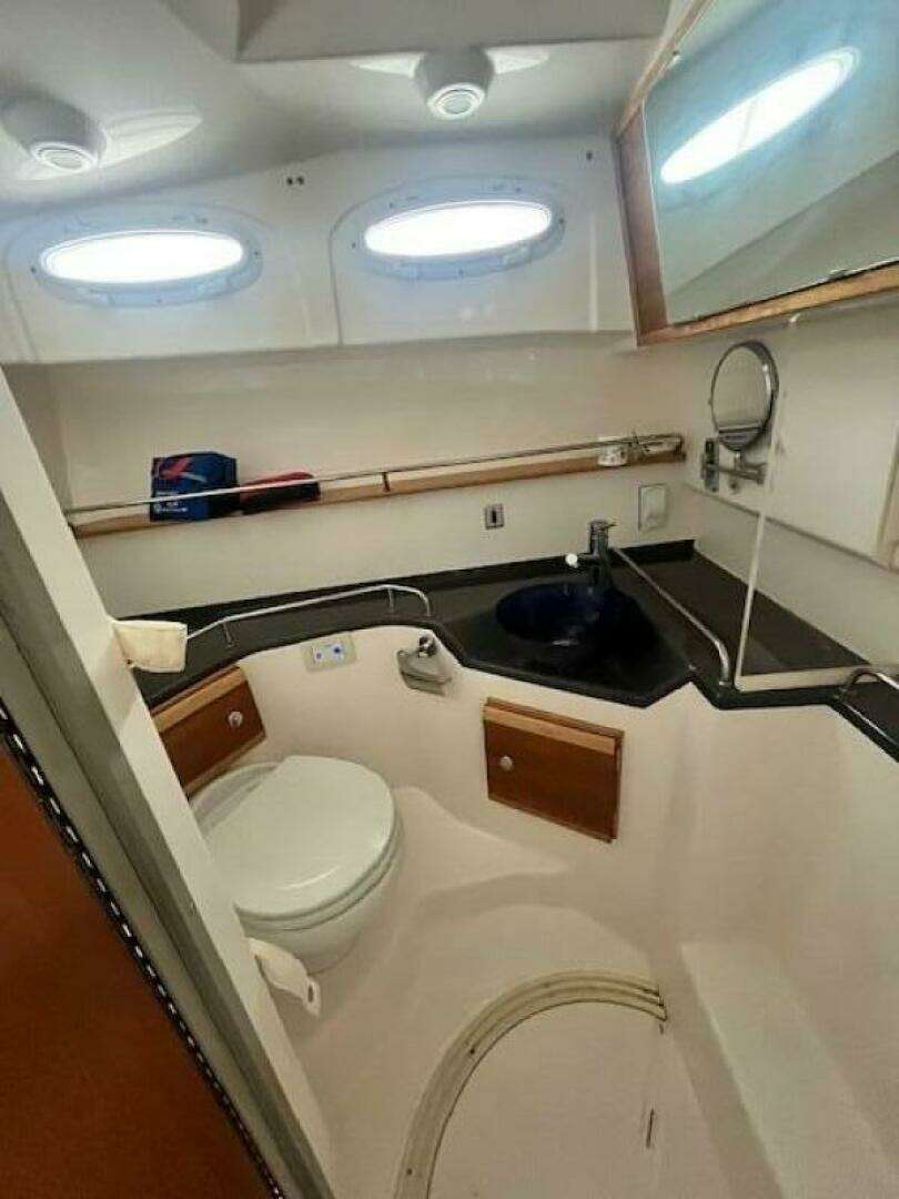 2021 Cutwater 32 CB - Image 9