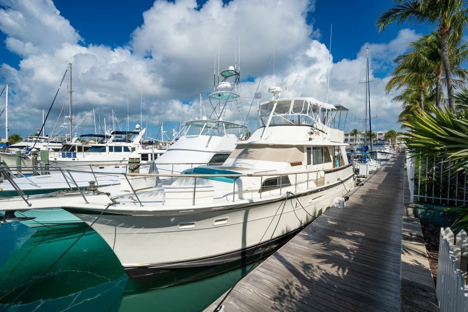 1979 Hatteras Yacht Fish - Image 4
